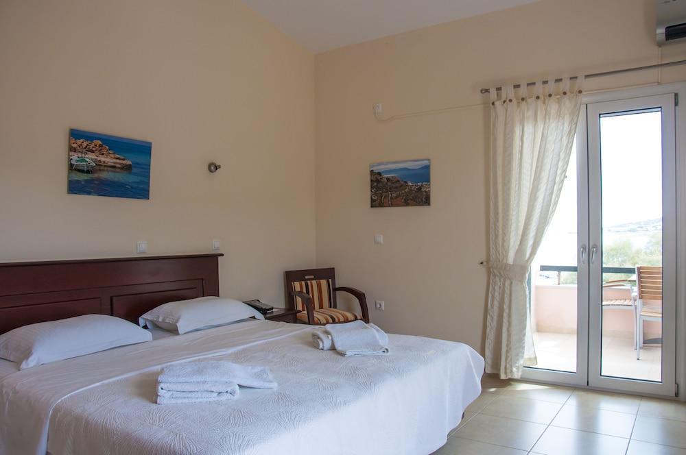 Irides Luxury Studios & Apartments Aegina Kültér fotó